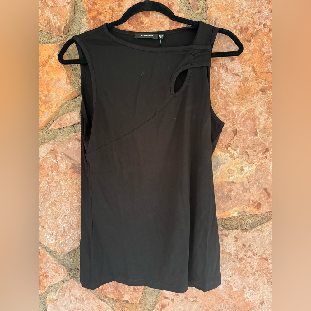 NWT Doe & Rae Black keyhole cut out knit cotton tank top